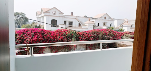 Kapoor’s Hut
